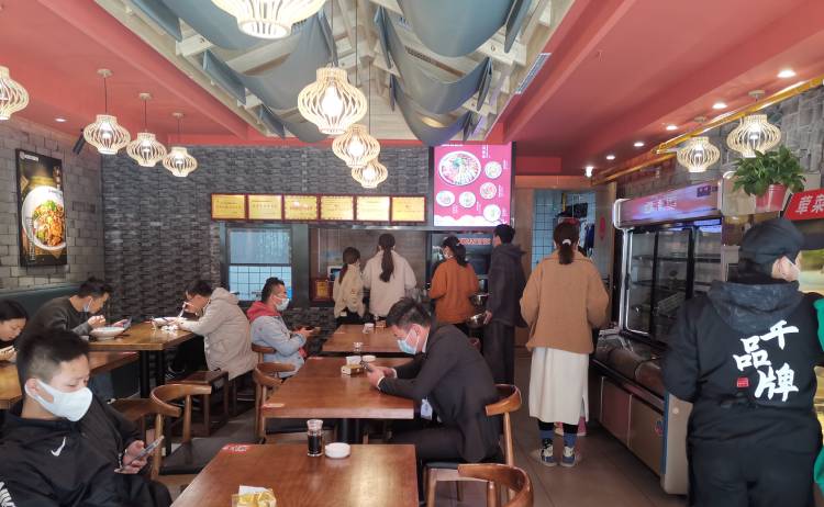 冒菜店經(jīng)營：餐飲同行打價(jià)格戰(zhàn)怎么辦？