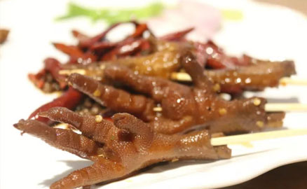 在成都，什么都能成為吃冒菜的理由